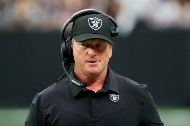 Jon Gruden 'Happy' Buffalo Bills perdido nos playoffs após a demissão de HC McDermott
