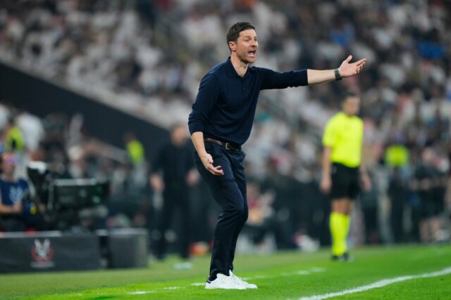 Xabi Alonso na linha lateral na derrota na final da Supertaça de Espanha