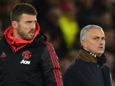 ‘Queremos…’ – Michael Carrick mostrou traços de José Mourinho ao explicar seu estilo de jogo aos fãs do Man Utd O técnico do Manchester United, Michael Carrick, comemora no final da partida da Premier League entre Manchester United e Arsenal em Old Trafford, em 2 de dezembro de 2021