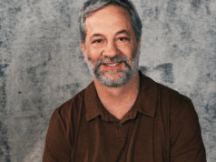 Judd Apatow diz que a América de Trump se tornou ‘hedionda’ e ‘há uma estranha normalização’ acontecendo: ‘Vamos esquiar hoje, então acho que o ICE não está aterrorizando todo mundo’ Judd Apatow diz que a América de Trump se tornou 'hedionda' e 'há uma estranha normalização' acontecendo: 'Vamos esquiar hoje, então acho que o ICE não está aterrorizando todo mundo'