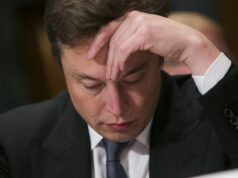 Justamente quando você pensava que a IA assustadora de Elon Musk não poderia ficar pior Elon Musk gesticula enquanto discursa em um desfile interno de posse presidencial em Washington, segunda-feira, 20 de janeiro de 2025. (AP Photo)