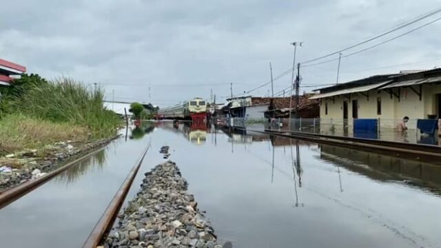 KAI registra reembolsos para ingressos para inundações de Pekalongan atingindo IDR 3,5 bilhões
