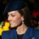 Katie Holmes na festa de gala de 2024 da Roundabout Theatre Company, realizada no Ziegfeld Ballroom em 4 de março de 2024 na cidade de Nova York.