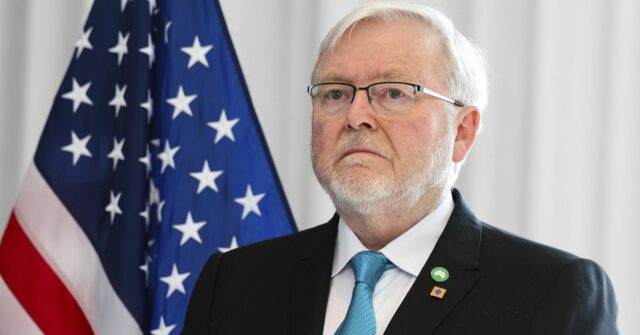 O embaixador australiano nos Estados Unidos, Kevin Rudd, discursa em uma recepção de negócios de tecnologia e inovação em Seattle, Estados Unidos da América, no sábado, 14 de junho de 2025. fedpol Foto: Alex Ellinghausen
