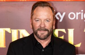 Kiefer Sutherland é preso após briga com motorista de carona Kiefer Sutherland é preso após briga com motorista de carona