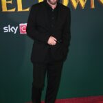 Kiefer Sutherland foi preso na segunda-feira após supostamente entrar em uma briga com um motorista de carona, confirmou o Daily Mail. Sutherland, 59, foi preso após relatos de agressão de um motorista, segundo o LAPD; retratado em novembro de 2025 em Londres