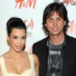 Kim Kardashian aborda relatos de desentendimentos com Jonathan Cheban