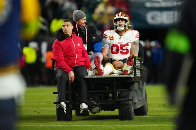 Kittle foi eliminado com lesão no tendão de Aquiles no jogo dos 49ers contra os Eagles
