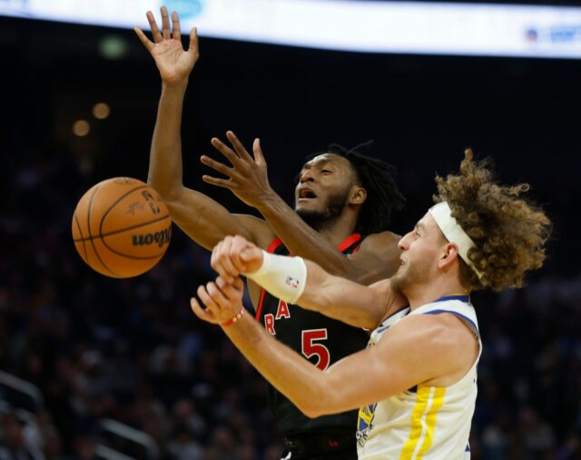 Kuminga retorna, mas Warriors derrotaram Raptors no primeiro jogo sem Butler
