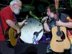 Kyle Gass, do Tenacious D, diz que o comentário sobre o tiroteio de Trump foi ‘terrível’, fala sobre o relacionamento com Jack Black: ‘Tivemos que fazer uma pausa’ Kyle Gass, do Tenacious D, diz que o comentário sobre o tiroteio de Trump foi 'terrível', fala sobre o relacionamento com Jack Black: 'Tivemos que fazer uma pausa'