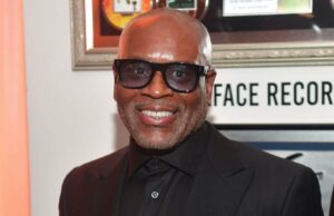 LA Reid resolve processo de agressão sexual sem admissão de responsabilidade Russell Simmons visita a Build Series em 2017 na cidade de Nova York