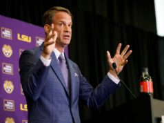 Lane Kiffin embolsa um grande bônus após a vitória do CFP de Ole Miss sobre a Geórgia LSU head coach Lane Kiffin