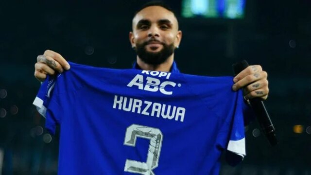 Layvin Kurzawa: Costumava usar os passes de Neymar para fazer gols, agora é companheiro de Adam Alis no Persib
