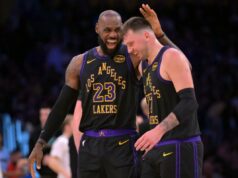 LeBron James e Luka Doncic finalmente se mostraram ao mesmo tempo na vitória do Lakers LeBron James e Luka Doncic, que somaram 65 pontos, comemoram durante a vitória do Lakers por 128-121 sobre o Grizzlies em 2 de janeiro de 2025, em Los Angeles.