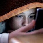 Legisladores franceses declaram 'batalha por mentes livres' após aprovar proibição de mídia social para crianças menores de 15 anos