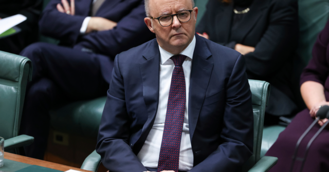 Leis contra o discurso de ódio devem ser aprovadas no parlamento apesar da resistência interna
