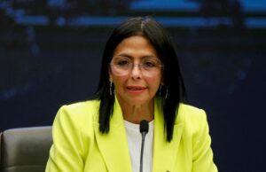 Líder interino venezuelano modera as críticas e está pronto para “trabalhar com os EUA” Líder interino venezuelano modera as críticas e está pronto para “trabalhar com os EUA”