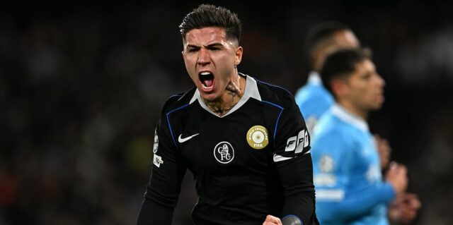 Liga dos Campeões AO VIVO: Últimos resultados e atualizações com o Chelsea liderando o Napoli, Newcastle atrás do PSG com Man City, Liverpool e Arsenal à frente
