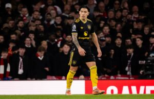 Lisandro Martinez deve perder o confronto com o Aston Villa enquanto o Man Utd tenta evitar a repetição da situação de Matthijs de Ligt Carrick