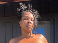 Lizzo compartilha sua resolução selvagem de ano novo em um biquíni com bunda à mostra Cada vez que Lizzo usou sua plataforma para pregar a positividade corporal