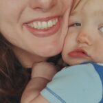 Destaque Destiny Faith Chiveral Mugshot Snaphatting Mãe de Maryland presa após bebê ser encontrado sufocado em almofadas do sofá