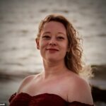 Renee Nicole Good, na foto, foi citada como a mulher morta a tiros pelo ICE em Minneapolis na quarta-feira