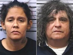 Mãe e padrasto são presos após supostamente se mudarem e deixarem a filha sozinha em casa cheia de fezes e urina de cachorro Gabinete do Xerife do Condado de Mobile O interior da miserável casa no Alabama