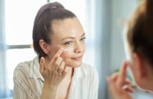 Mais de 5.000 revisores juram por este soro para olhos: ‘Melhor que Botox’ Mais de 5.000 revisores juram por este soro para olhos: 'Melhor que Botox'