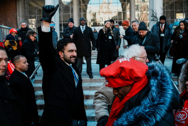 Mamdani defende Mahmoud Khalil em ordem de deportação
