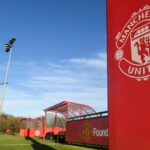 Ethan Wheatley, emprestado pelo Manchester United, jogando pelo Northampton Town.