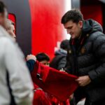 Harry Maguire comemora gol pelo Manchester United.