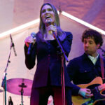 Dawes em A Concert for Altadena em 7 de janeiro de 2026.