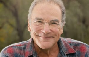 Mandy Patinkin entra na série ‘God of War’ como Odin Mandy Patinkin entra na série ‘God of War’ como Odin