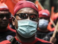 Manifestação trabalhista retorna às cores de Jacarta, polícia destaca 1.174 funcionários Manifestação trabalhista retorna às cores de Jacarta, polícia destaca 1.174 funcionários