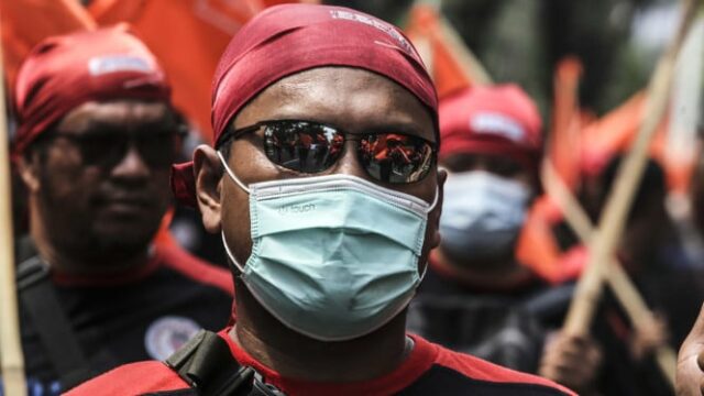 Manifestação trabalhista retorna às cores de Jacarta, polícia destaca 1.174 Manifestação trabalhista retorna às cores de Jacarta, polícia destaca 1.174 funcionários