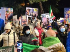 Manifestantes georgianos observam o Irão de perto enquanto os seus próprios protestos avançam Manifestantes georgianos observam o Irão de perto enquanto os seus próprios protestos avançam