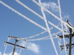 Mapa mostra o maior impacto: 400 mil sem energia no Mississippi, Tennessee Ice covered powerlines
