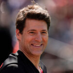 MIAMI, FL - 18 DE NOVEMBRO: Editor e redator do New York Times, Bari Weiss é visto no palco durante o segundo dia da Feira do Livro de Miami apresentada pelo Miami Dade College, Wolfson Campus em 18 de novembro de 2019 em Miami, Flórida. (Foto de Alberto E. Tamargo/Sipa EUA)(Sipa via AP Images)