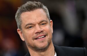 Matt Damon diz que a Netflix quer que os filmes reafirmem o ‘enredo três ou quatro vezes no diálogo’ porque os espectadores estão em ‘seus telefones enquanto assistem’ Matt Damon diz que a Netflix quer que os filmes reafirmem o 'enredo três ou quatro vezes no diálogo' porque os espectadores estão em 'seus telefones enquanto assistem'