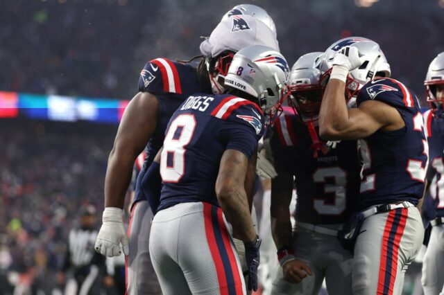 Maye lança 3 passes TD, Stroud tem 4 INTs enquanto os Patriots lideram os Texans por 28-16 para avançar para o jogo do título da AFC
