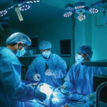 Médicos de Mumbai dão a uma criança de dois anos um novo sopro de vida com uma complexa cirurgia hepática