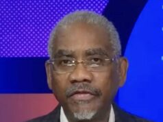 Meeks: Não quero ICE nos aeroportos, mesmo que eles ajudem Meeks: A pressão de Trump para tomar a Groenlândia 'ameaça nossa segurança nacional'