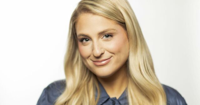 Meghan Trainor dá as boas-vindas a uma menina, graças à ‘incrível supermulher substituta’
