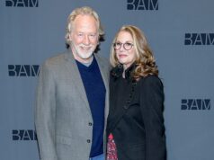Melissa Gilbert quebra o silêncio depois que o marido Timothy Busfield se rendeu à polícia sob acusações de abuso sexual infantil A esposa de Timothy Busfield, Melissa Gilbert, falou depois que o ator de West Wing se rendeu às autoridades após ser acusado de crimes sexuais infantis - foto de 2020