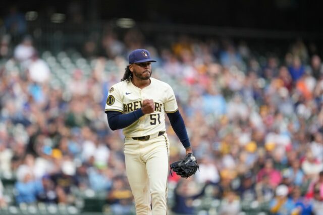 Mets se concentra em arremessos após adicionar Luis Robert Jr. Mets se concentra em arremessos após adicionar Luis Robert Jr. ao campo externo: relatório