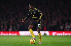 Michael Carrick acaba de transformar o maior medo de Ten Hag e Amorim, Kobbie Mainoo, na arma secreta do Man Utd O Manchester United comemora o gol contra o Arsenal.