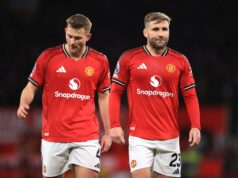 Michael Carrick deve libertar o ás do Man Utd em uma nova posição cujo potencial será desbloqueado por Luke Shaw Gráfico estilo Carrick