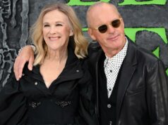 Michael Keaton compartilha comovente homenagem à ‘verdadeira amiga’ e co-estrela de ‘Beetlejuice’ Catherine O’Hara Michael Keaton compartilha comovente homenagem à ‘verdadeira amiga’ e co-estrela de ‘Beetlejuice’ Catherine O’Hara