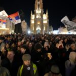 Milhares de pessoas manifestam-se na Sérvia enquanto estudantes continuam a lutar contra a corrupção