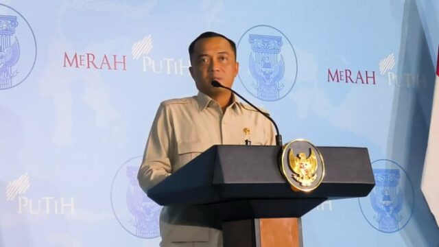 Ministro de Estado, Secretário de Estado, afirma que a Indonésia opta por não intervir no conflito EUA-Venezuela e se concentra em problemas internos
